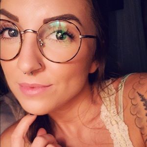 Meet your Posher, River